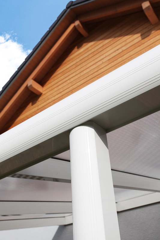 Skan Holz Aluminium-Terrassenüberdachung Garda 648 x 307 cm, weiß, Doppelstegplatten